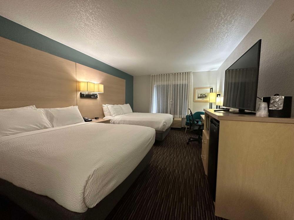 Queen Room with Two Queen Beds and Communication Assistance interior